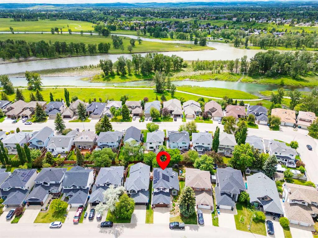 67 Douglas Shore Close SE, Calgary, Alberta, T2Z 2K7
