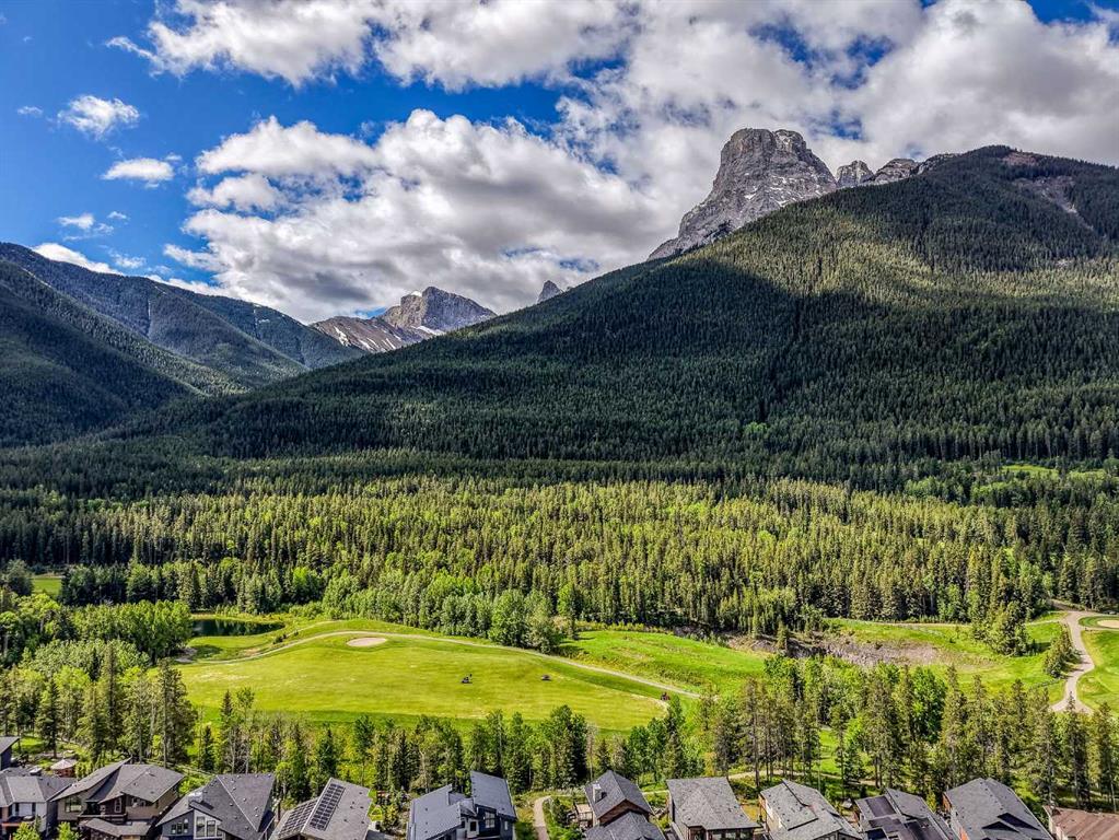 #204g 209 Stewart Creek Rise, Canmore, Alberta, T1W0M5