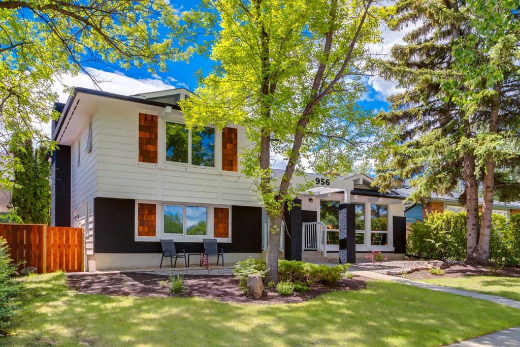 956 Midridge Drive SE, Calgary, Alberta, T2X 1J5