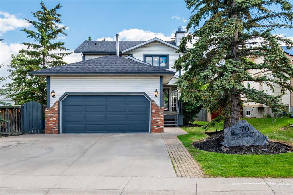 70 West Mackay Crescent, Cochrane, Alberta, T4C 1J7
