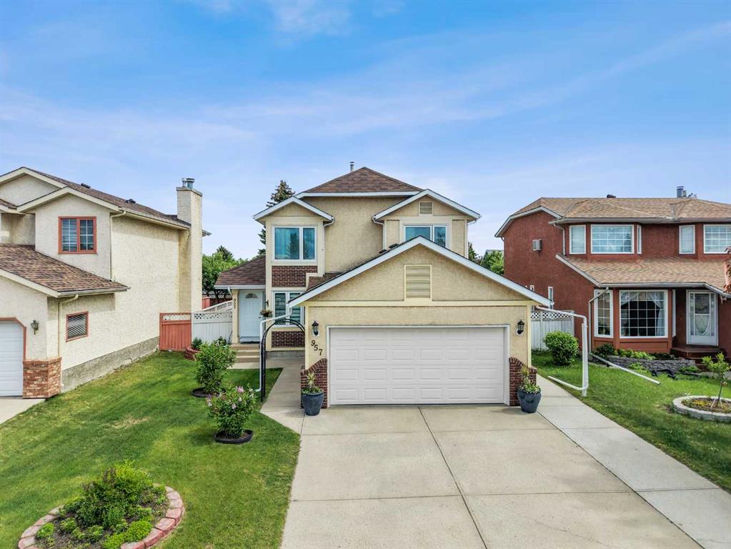 957 Applewood Drive SE, Calgary, Alberta, T2A 7M7