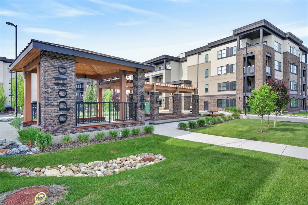 #2302 80 Greenbriar Place NW, Calgary, Alberta, T3B 6J4
