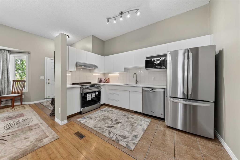 73 Hidden Valley Villas NW, Calgary, Alberta, T3A 5W7