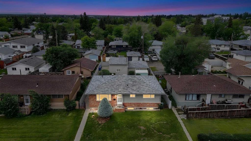 7435 25 Street SE, Calgary, Alberta, T2C 1A3
