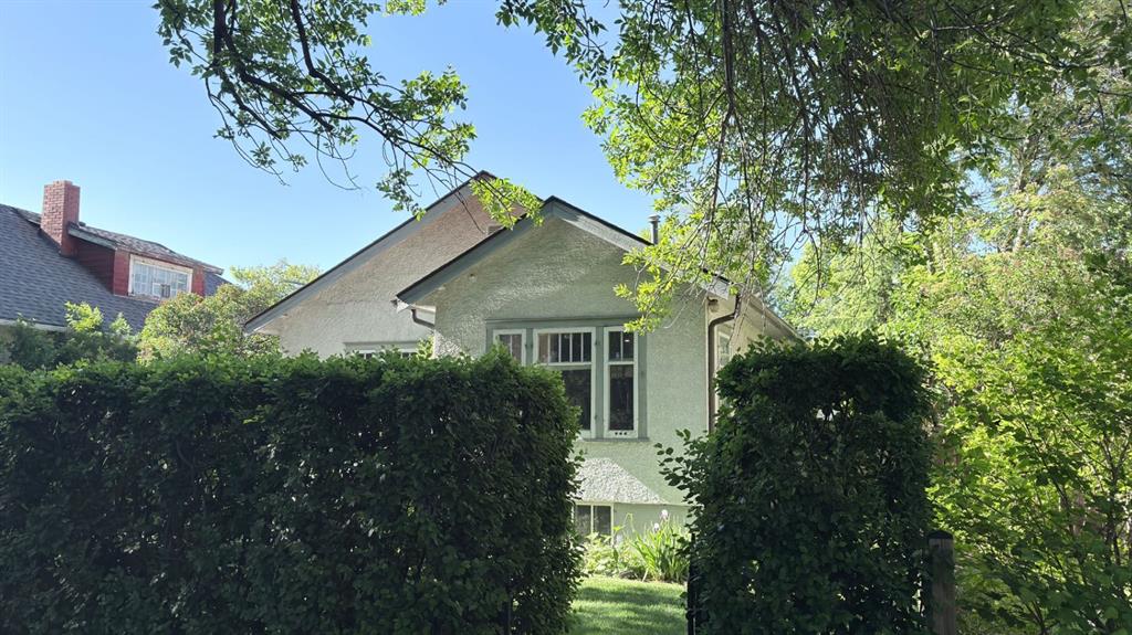 206 11 Avenue NE, Calgary, Alberta, T2E 0Y8