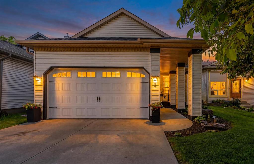 44 Douglas Glen Place SE, Calgary, Alberta, T2Z 2M9