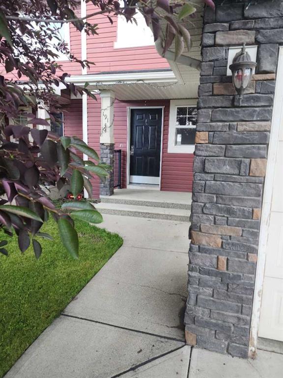 191 Cranberry Green SE, Calgary, Alberta, T3M 1L3