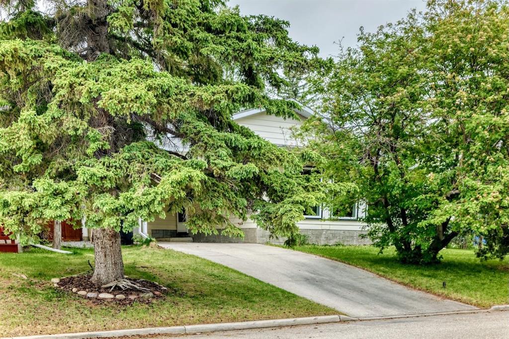6539 54 Street NW, Calgary, Alberta, T3A1R5