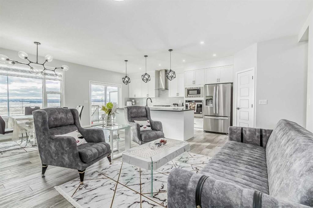 612 Seton Circle SE, Calgary, Alberta, T3M 3G8