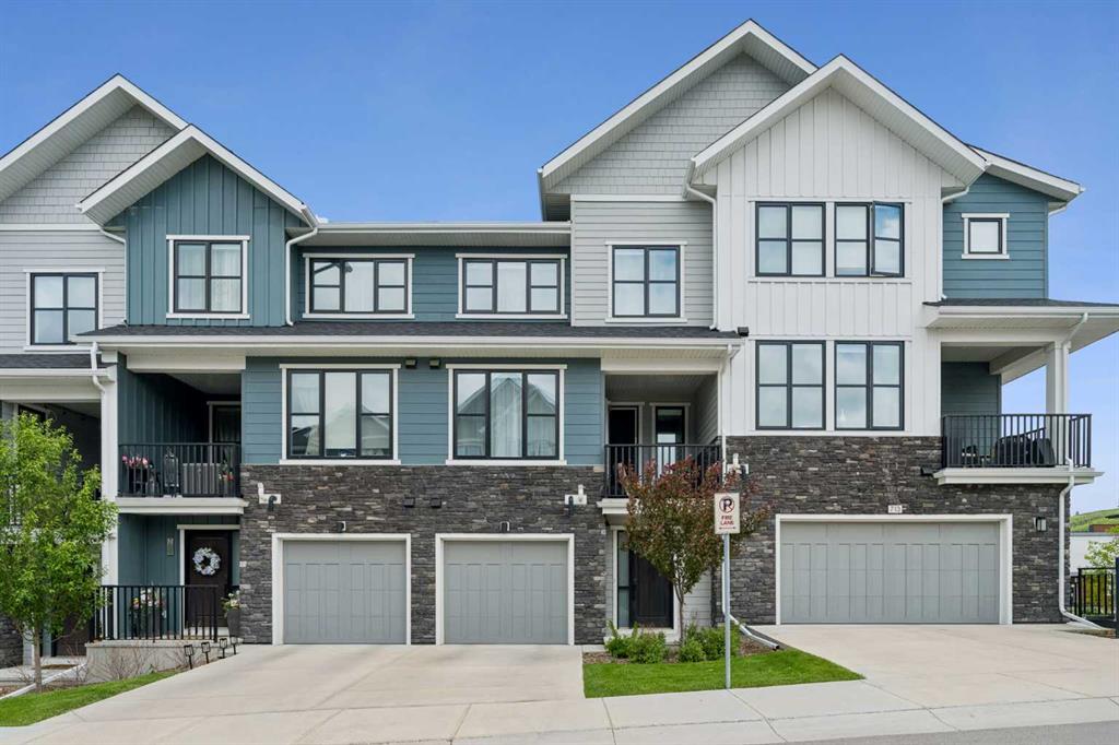 711 Crestridge Common SW, Calgary, Alberta, T3B 6L6