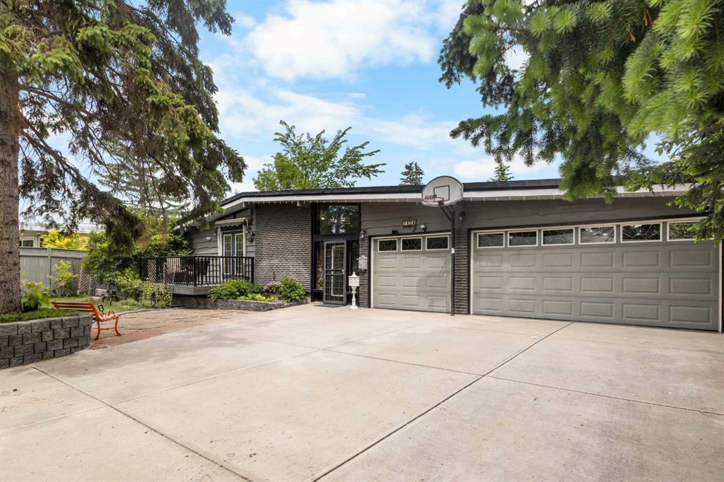 1408 104 Avenue SW, Calgary, Alberta, T2W 0A6