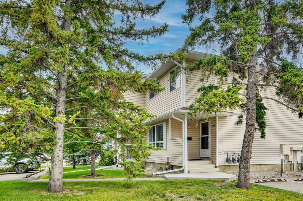 164 Woodsman Lane, Calgary, Alberta, T2W 4Z6