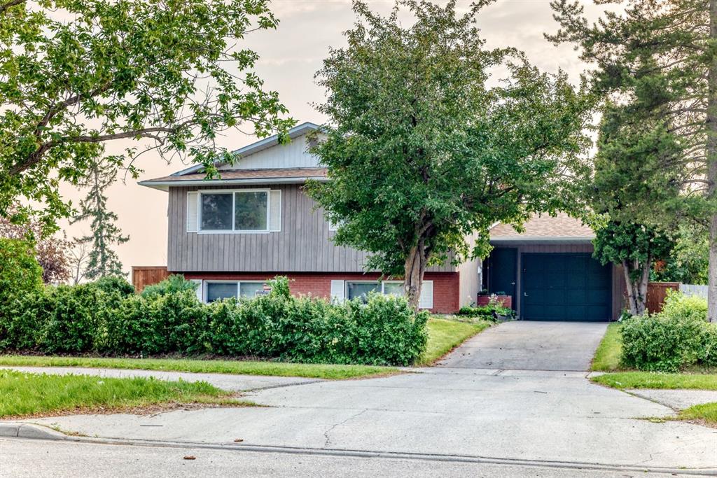 2703 60 Street NE, Calgary, Alberta, T1Y 2G6