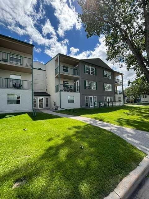 #302 105 7 Avenue SE, High River, Alberta, t1v1v8