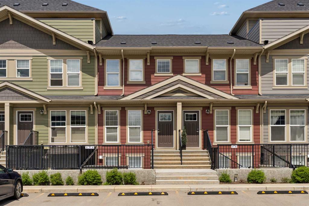 469 Cranbrook Square SE, Calgary, Alberta, T3M 3E3