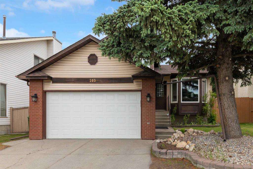 203 Edgepark Boulevard NW, Calgary, Alberta, T3A 4E4
