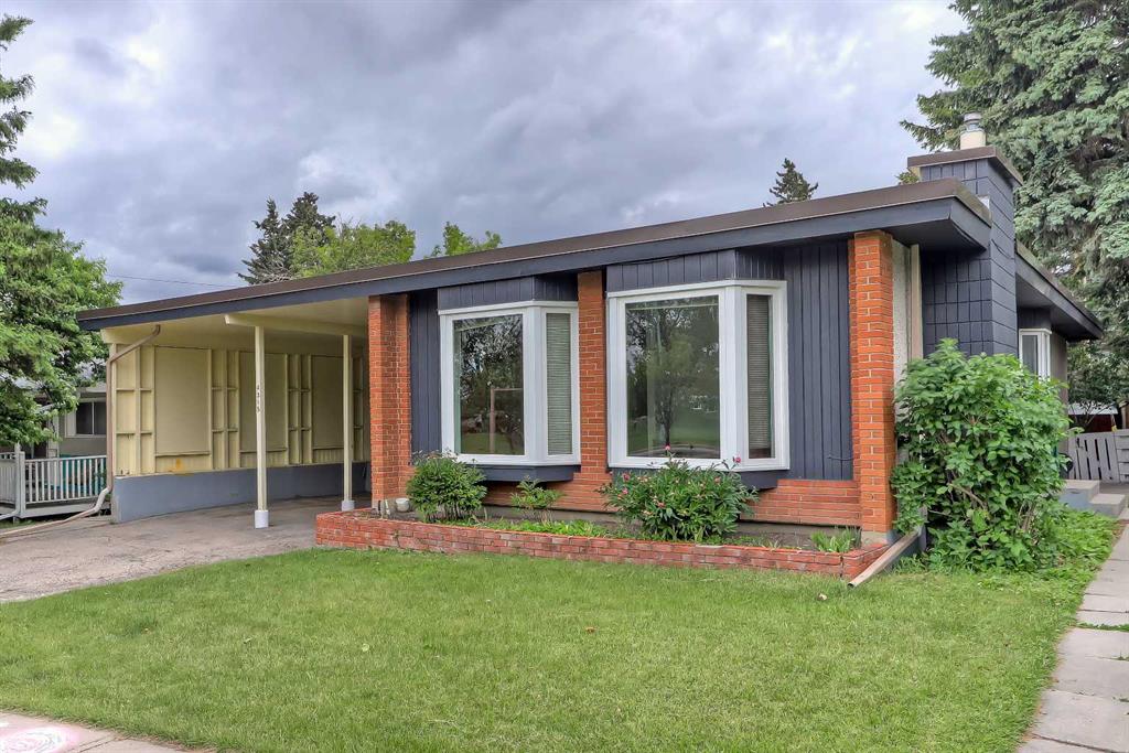 4315 Charleswood Drive NW, Calgary, Alberta, T2L 2E3