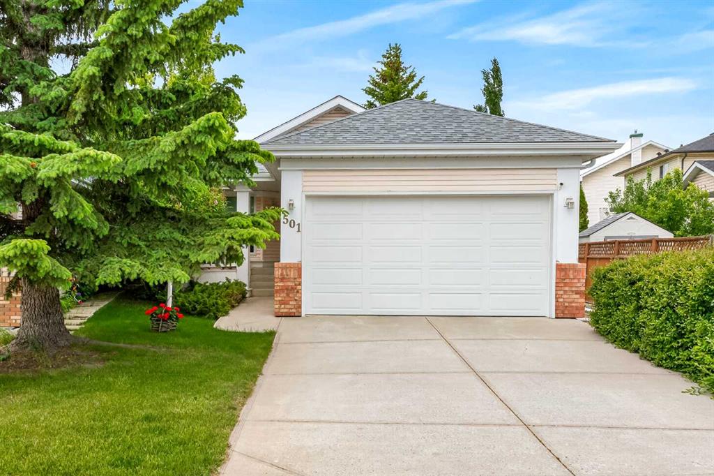 501 Coral Keys Villas NE, Calgary, Alberta, T3J3L8