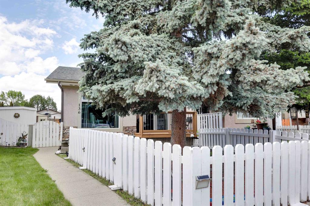136 Abalone Place NE, Calgary, Alberta, T2A 6N1