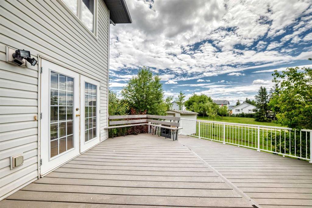 27 Covette Green NE, Calgary, Alberta, T3K 4P1