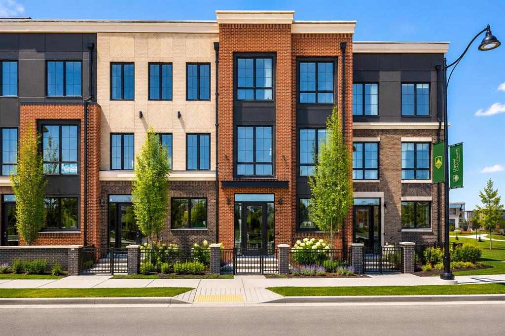 133 Greenwich Common NW, Calgary, Alberta, T3B 6P1