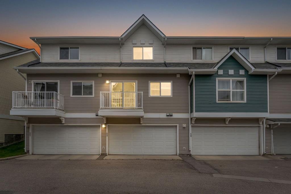 223 McKenzie Towne Gate SE, Calgary, Alberta, T2Z 4G3