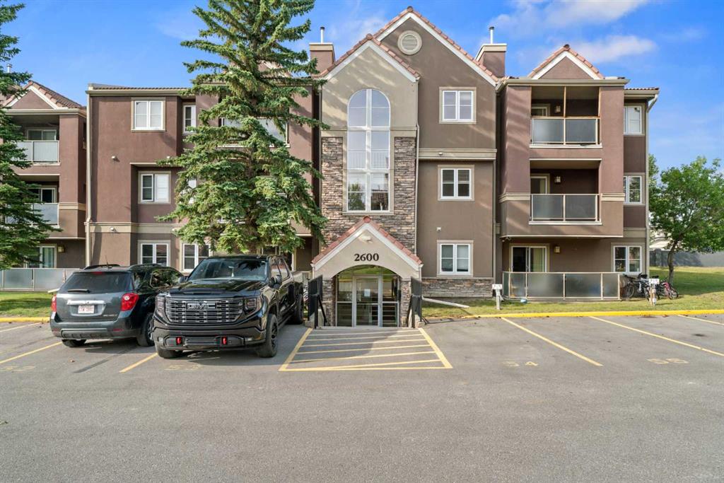 #. 2612 Edenwold Heights NW, Calgary, Alberta, T3A 3Y5