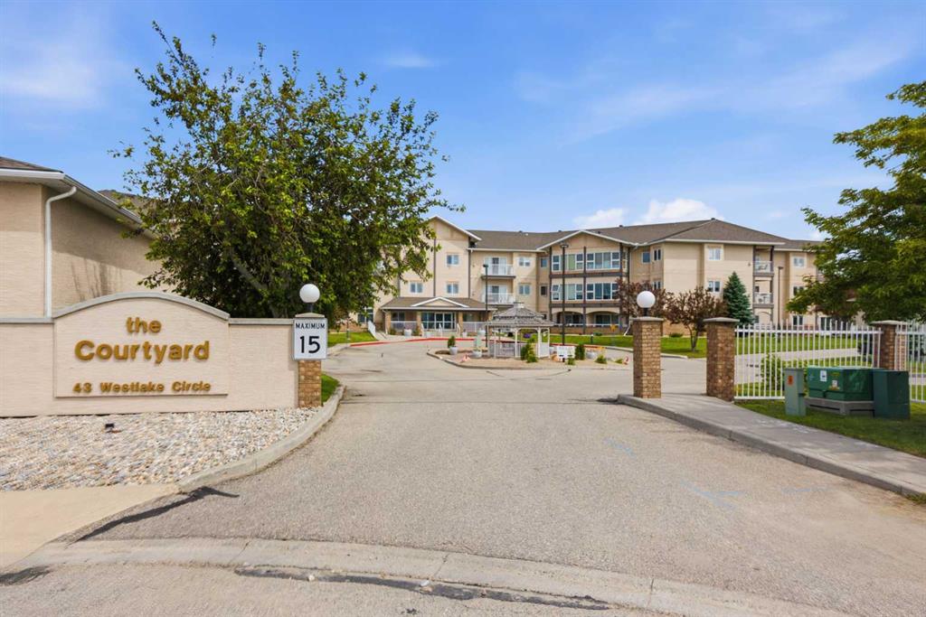 #203 43 Westlake Circle, Strathmore, Alberta, T1P1T9