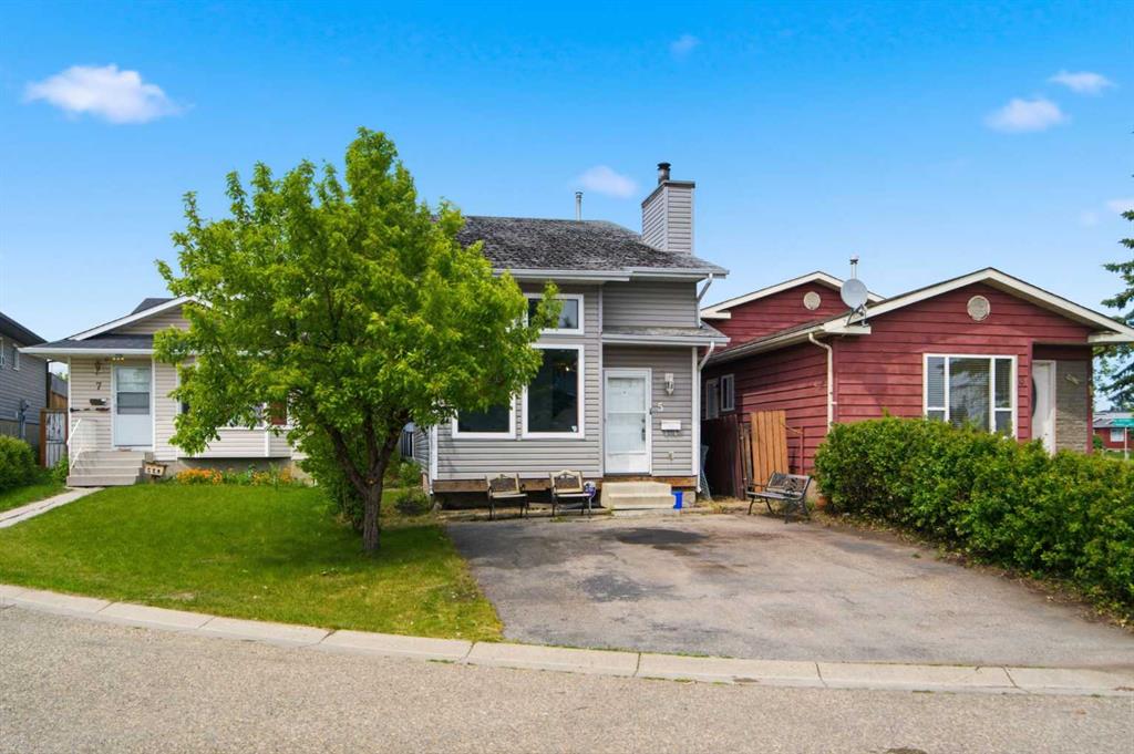 5 Martingrove Court NE, Calgary, Alberta, T3J 2S3