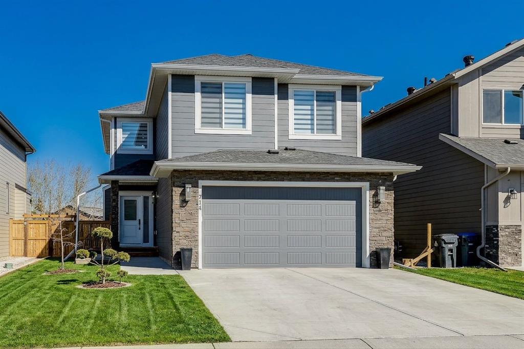 714 Mandalay Link, Carstairs, Alberta, T0M 0N0