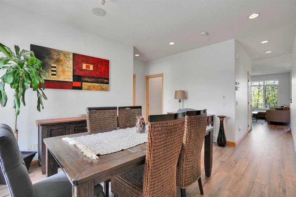 6 Discovery Woods Villas SW, Calgary, Alberta, T3H 5A6