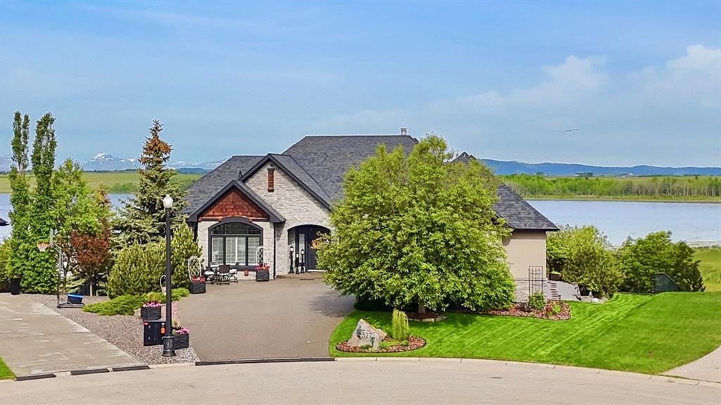 527 Montclair Place, Rural Rocky View County, Alberta, T4C 1A8