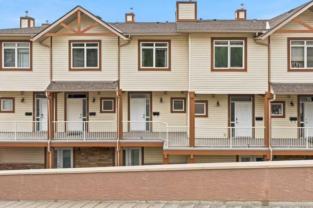#11 133 Rockyledge View NW, Calgary, Alberta, T3G 5X2