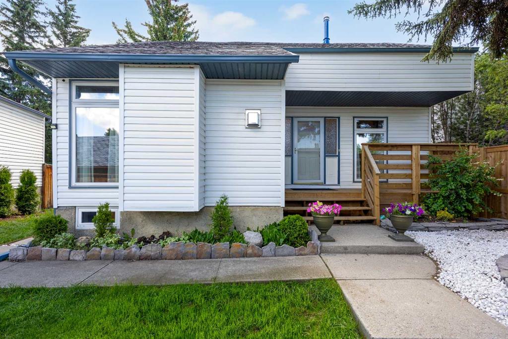 151 Ranchview Place NW, Calgary, Alberta, T3G 1H7