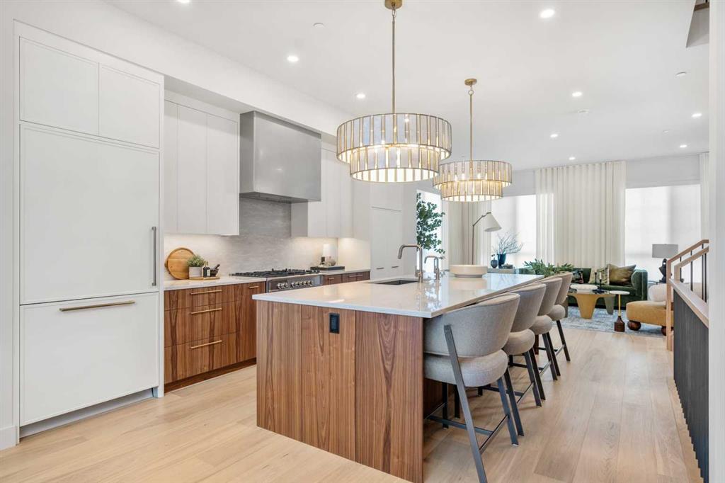 44 Greenwich Common NW, Calgary, Alberta, T3B 6P3