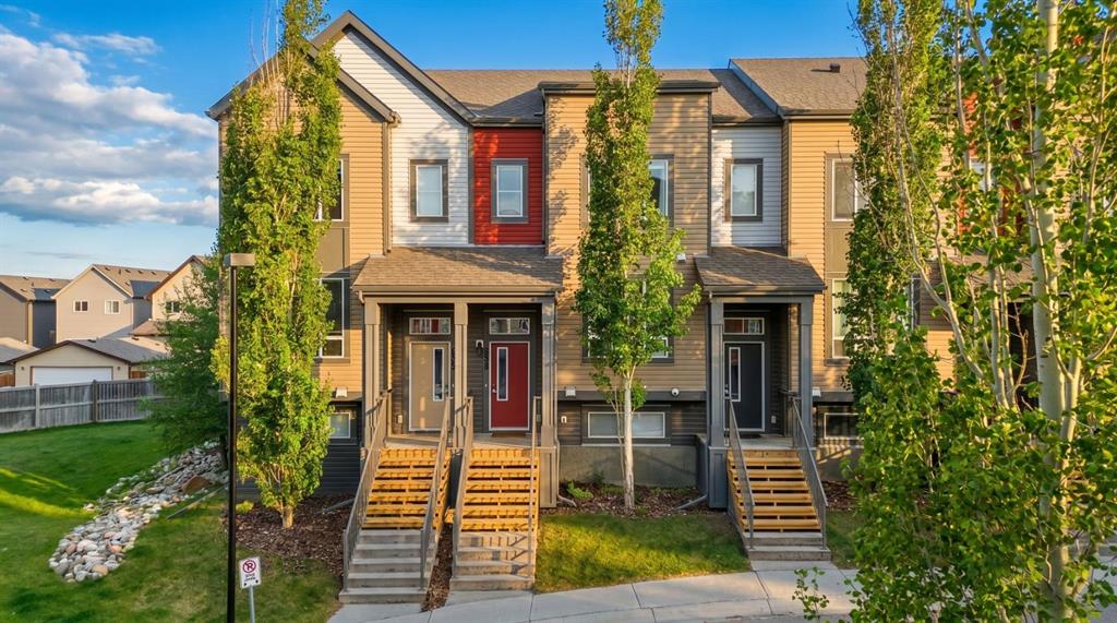131 Copperpond Row SE, Calgary, Alberta, T2Z 1H3