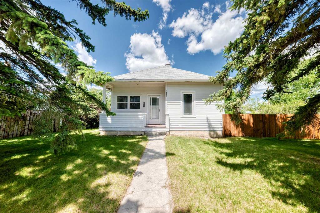 212 5 Avenue, Strathmore, Alberta, T1P 1B7