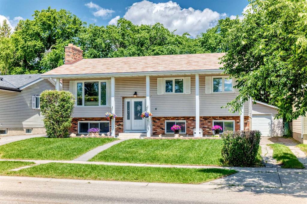 11335 Braeside Drive SW, Calgary, Alberta, T2W 2V6