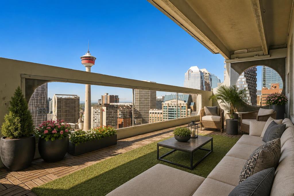 #2911 221 6 Avenue SE, Calgary, Alberta, T2G 4Z9