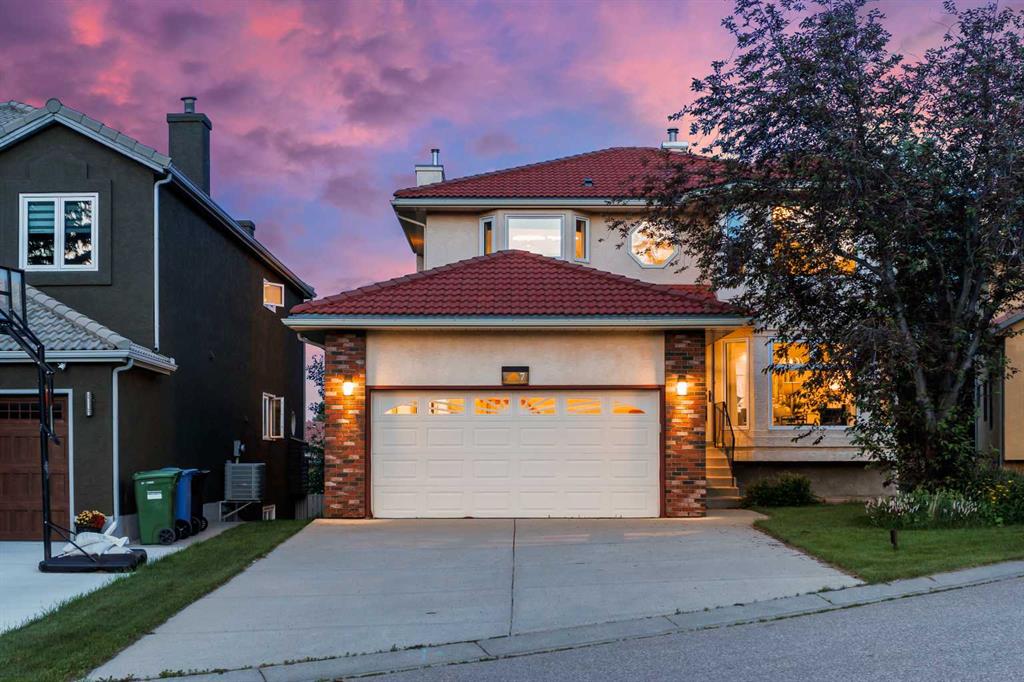 7 Signature Mews SW, Calgary, Alberta, T3H 2V6