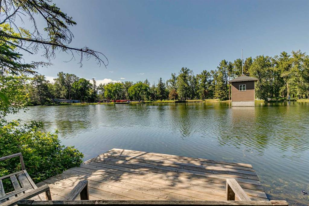 8808 48 Avenue, Calgary, Alberta, T3B 2B2