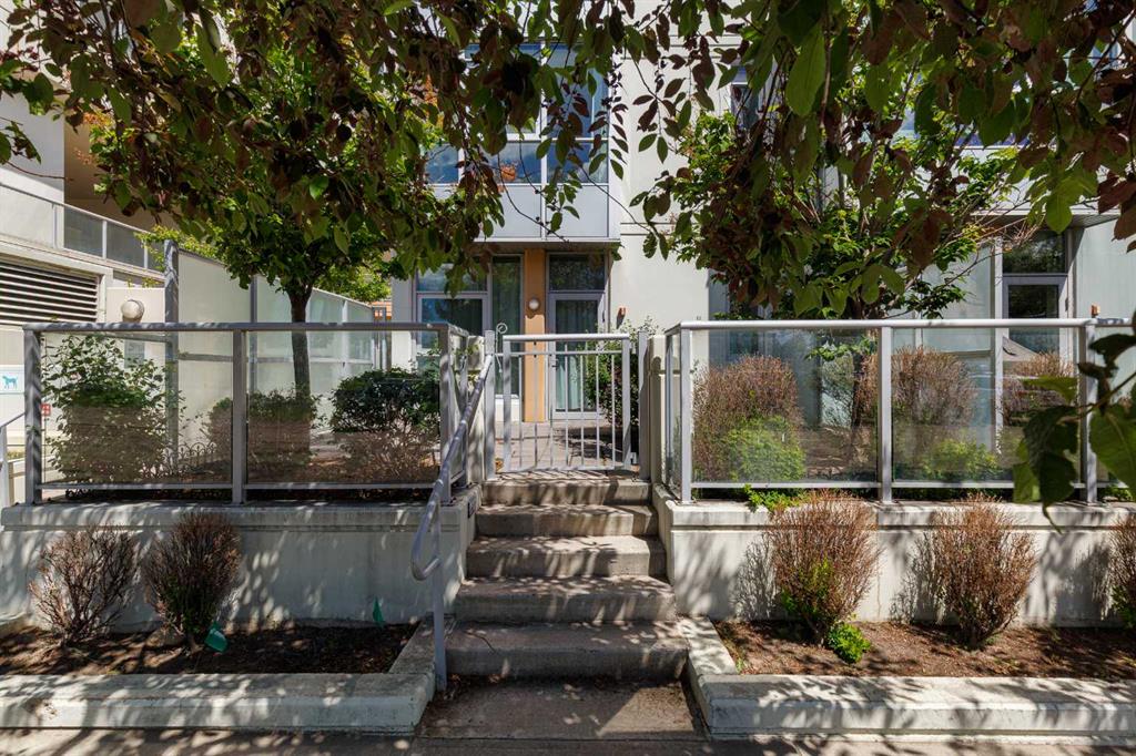 #132 99 Spruce Place SW, Calgary, Alberta, T3C 3X7