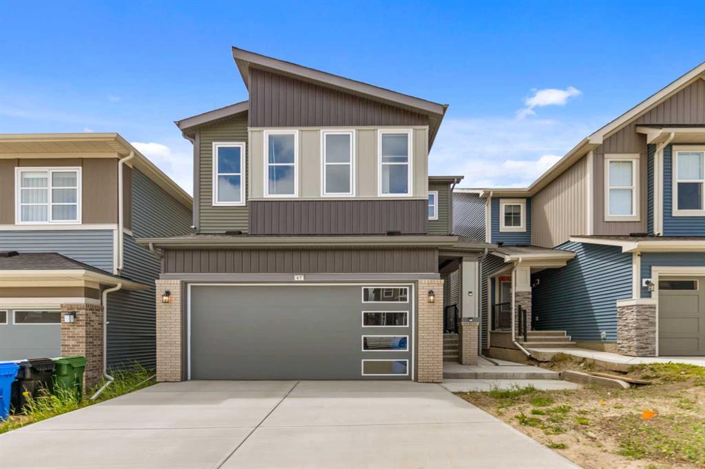 47 Carringvue Passage NW, Calgary, Alberta, T3P 2G4