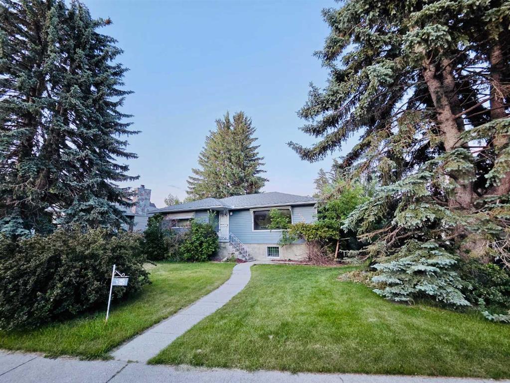 4308 2 Street NW, Calgary, Alberta, T2K 0Z1