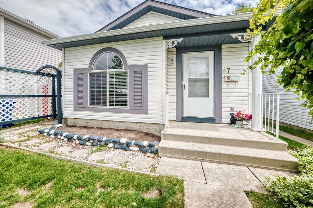 57 San Diego Way NE, Calgary, Alberta, T1Y 7A5