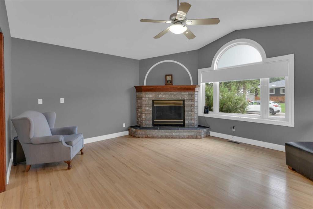 47 Hillgrove Drive SW, Calgary, Alberta, T2V 3L5