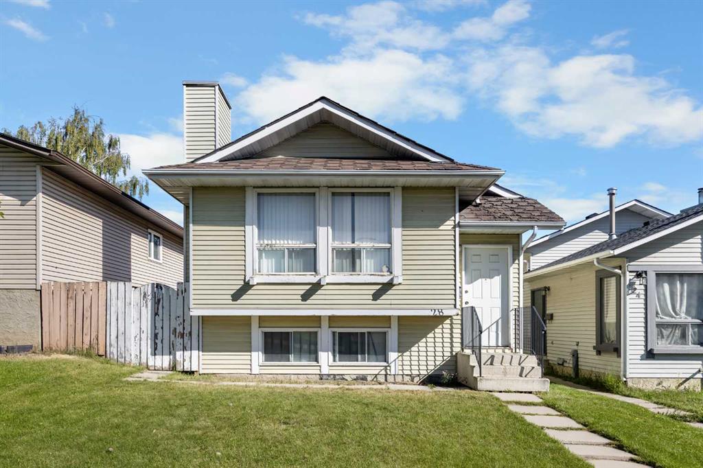 28 Sandstone Hill NW, Calgary, Alberta, T3K 2W7