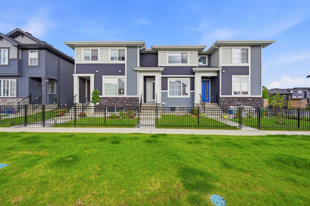 7 Lambeau Lane SE, Airdrie, Alberta, T4A 3P4