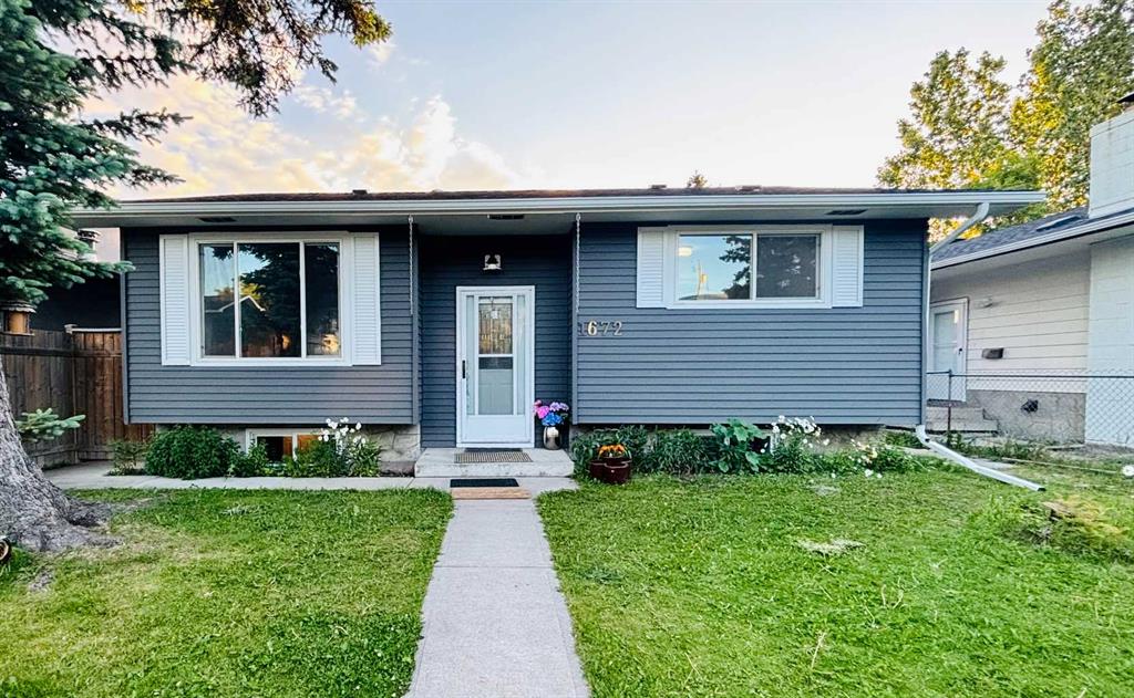 1672 Marlyn Way NE, Calgary, Alberta, T2A 3K7