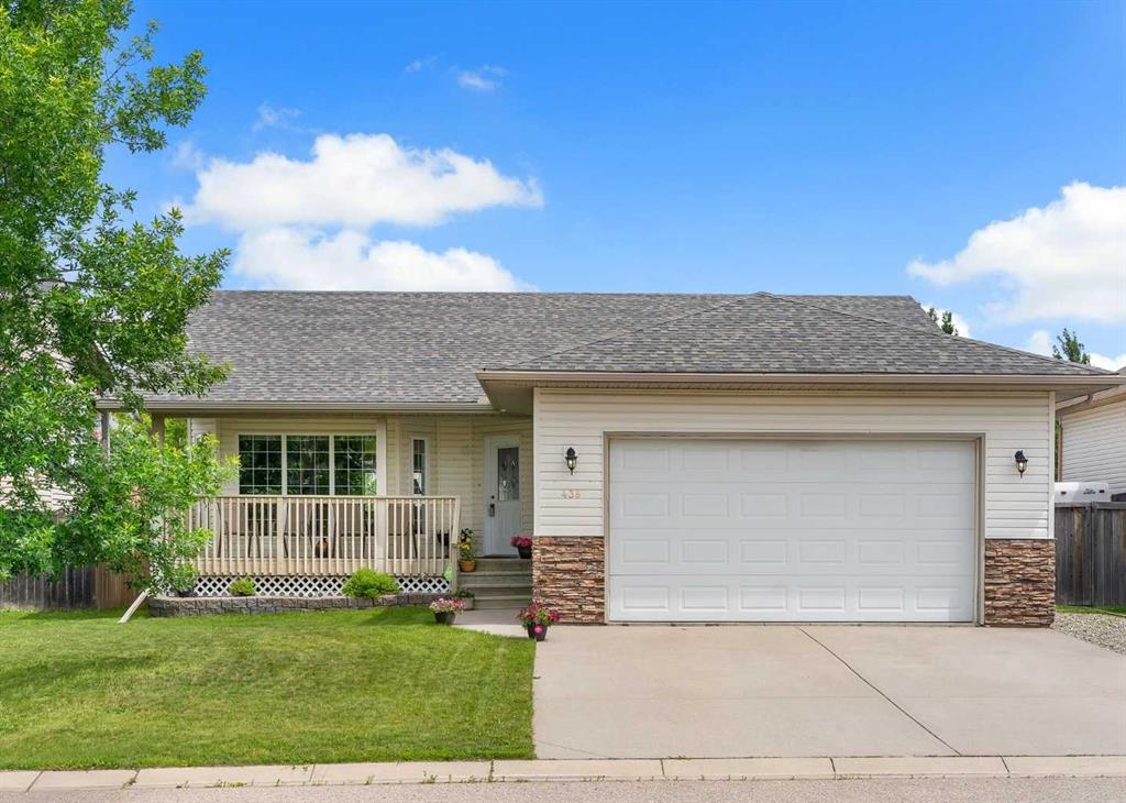 438 Carriage Lane Crossing, Carstairs, Alberta, T0M 0N0